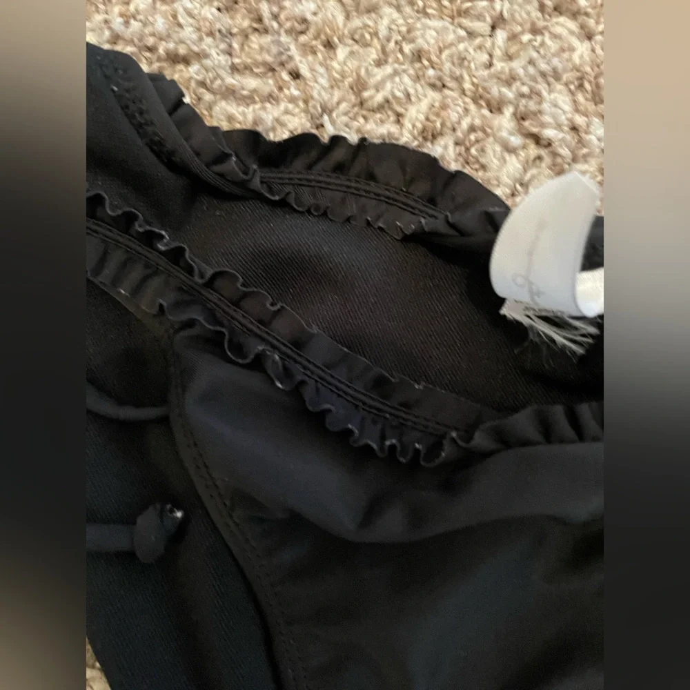 Twenty One black swim bottoms M